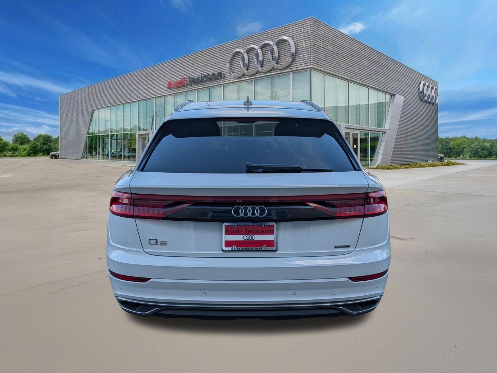 2022 Audi Q8 Premium 55 TFSI quattro