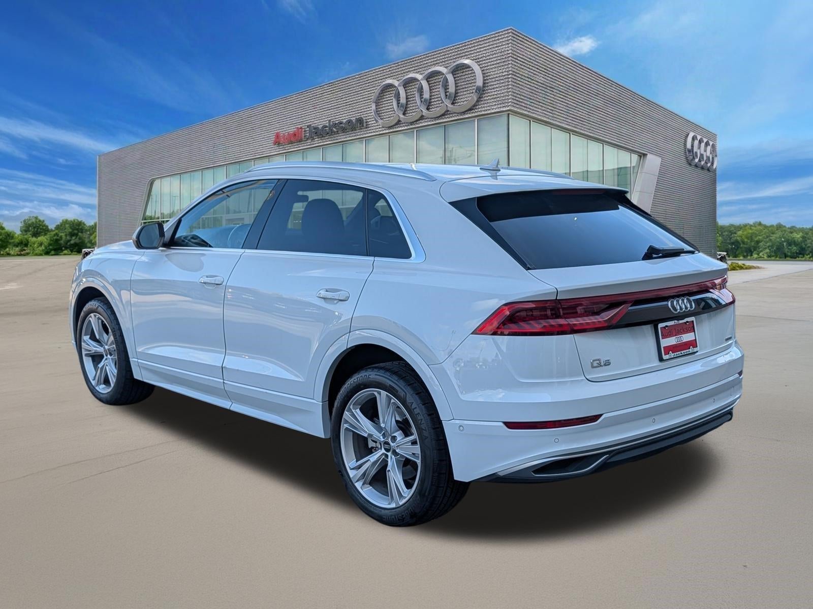 2022 Audi Q8 Premium 55 TFSI quattro
