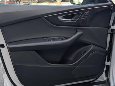 2022 Audi Q8 Premium 55 TFSI quattro