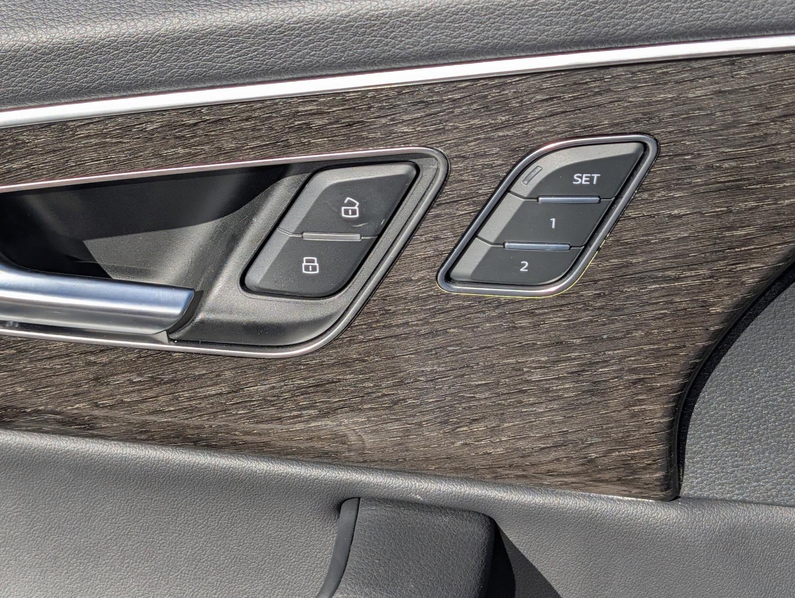 2025 Audi Q7 Premium 55 TFSI quattro