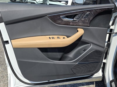 2025 Audi Q8 Premium Plus 55 TFSI quattro