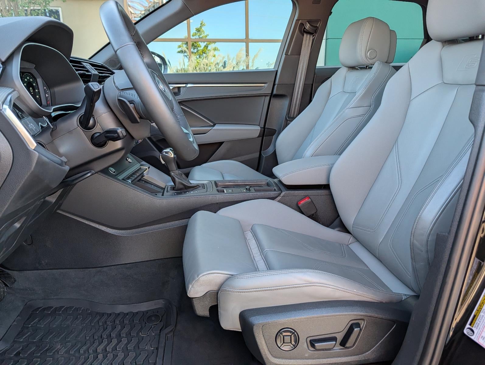 2025 Audi Q3 S line Premium 45 TFSI quattro