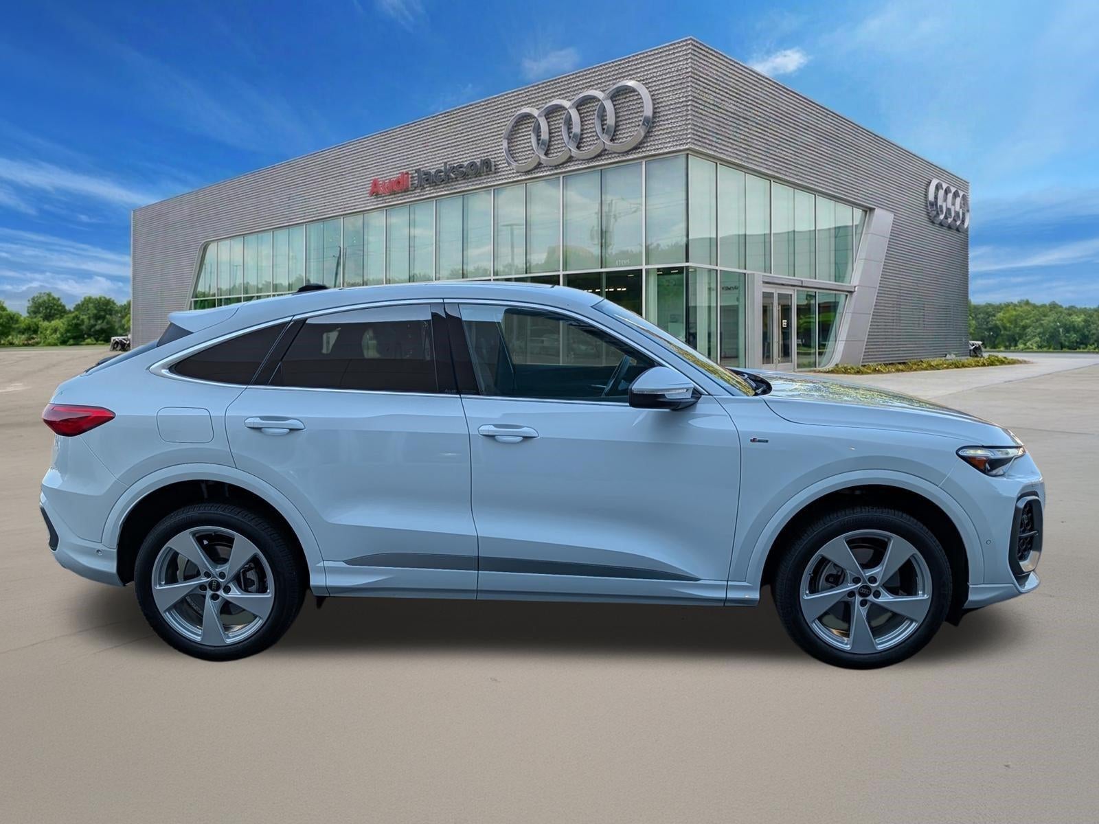 2025 Audi Q5 Sportback Premium Plus 2.0 TFSI quattro