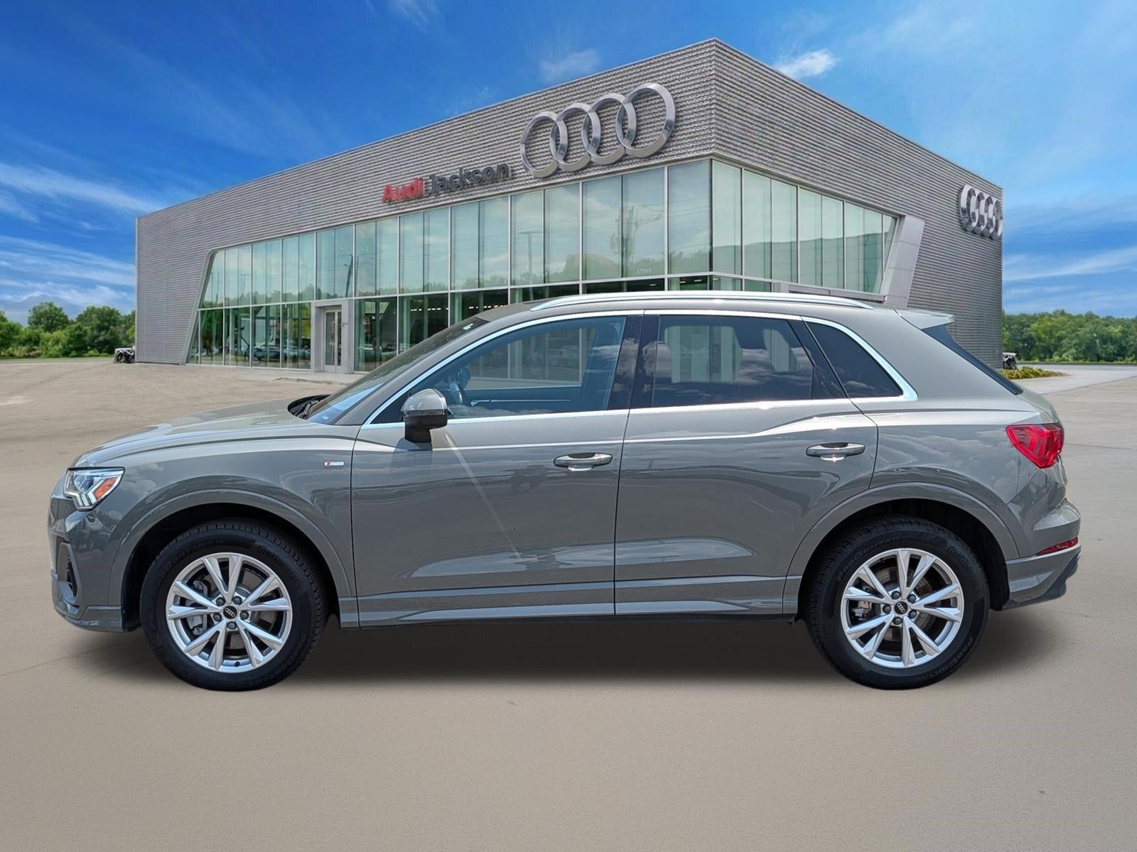 2023 Audi Q3 S line Premium Plus 45 TFSI quattro