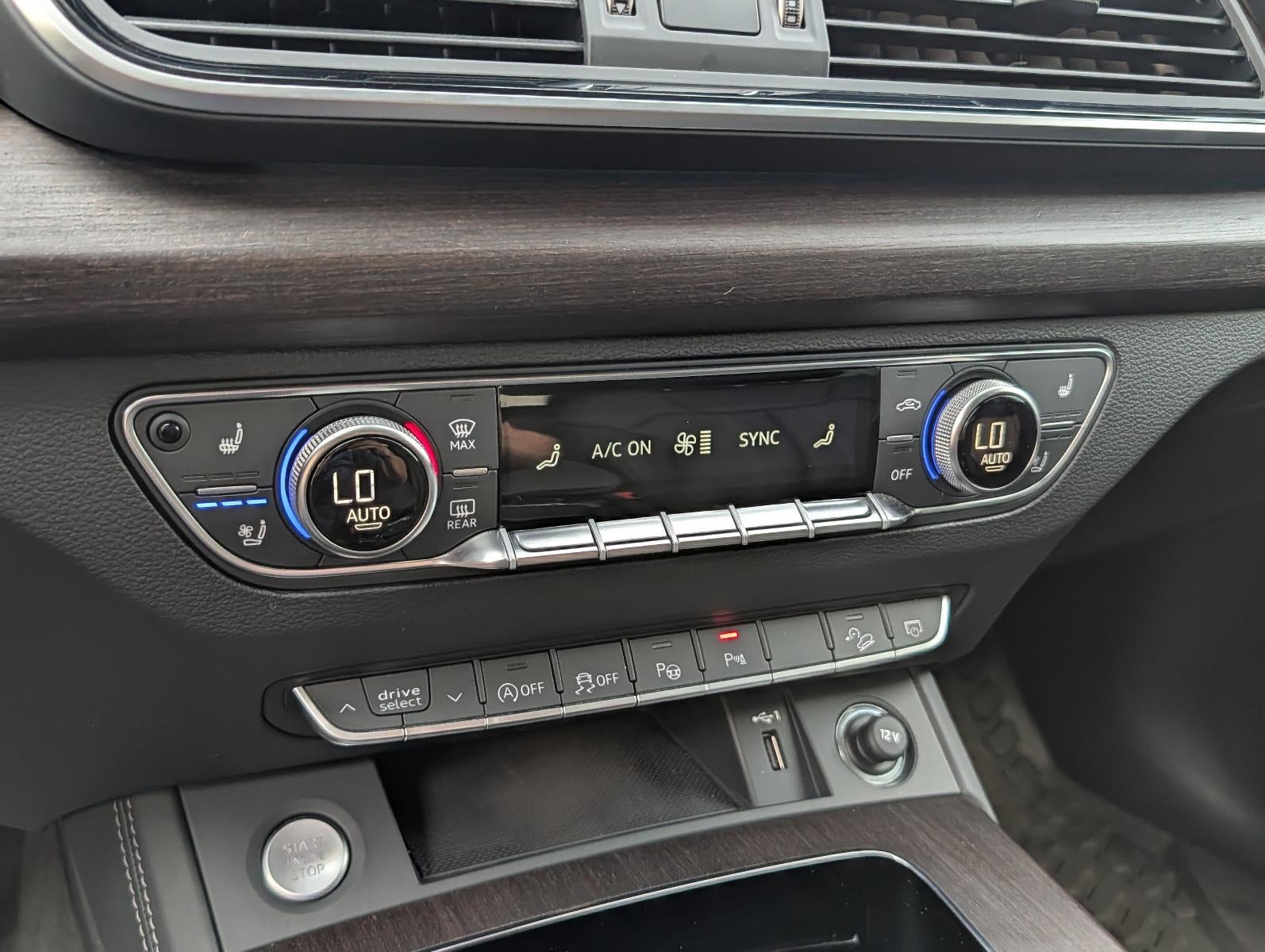 2024 Audi Q5 S line Prestige 45 TFSI quattro