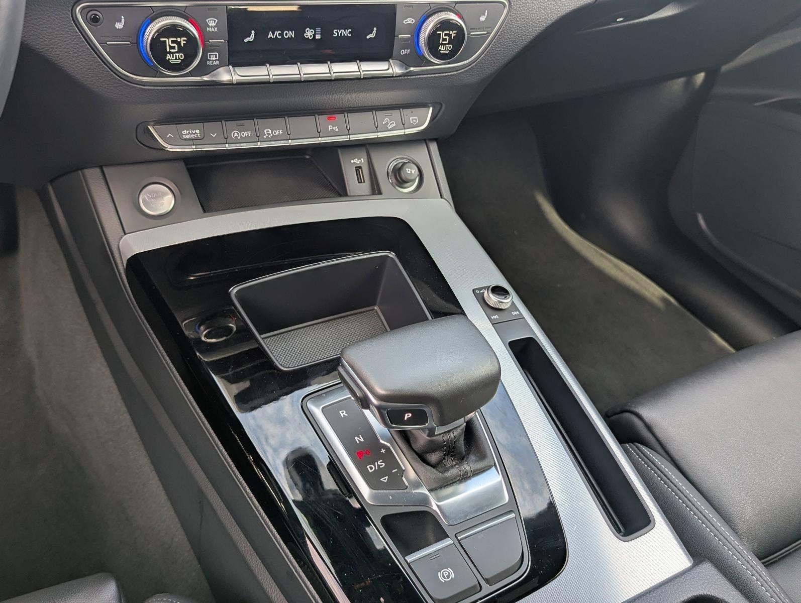 2025 Audi Q5 S line Premium 45 TFSI quattro