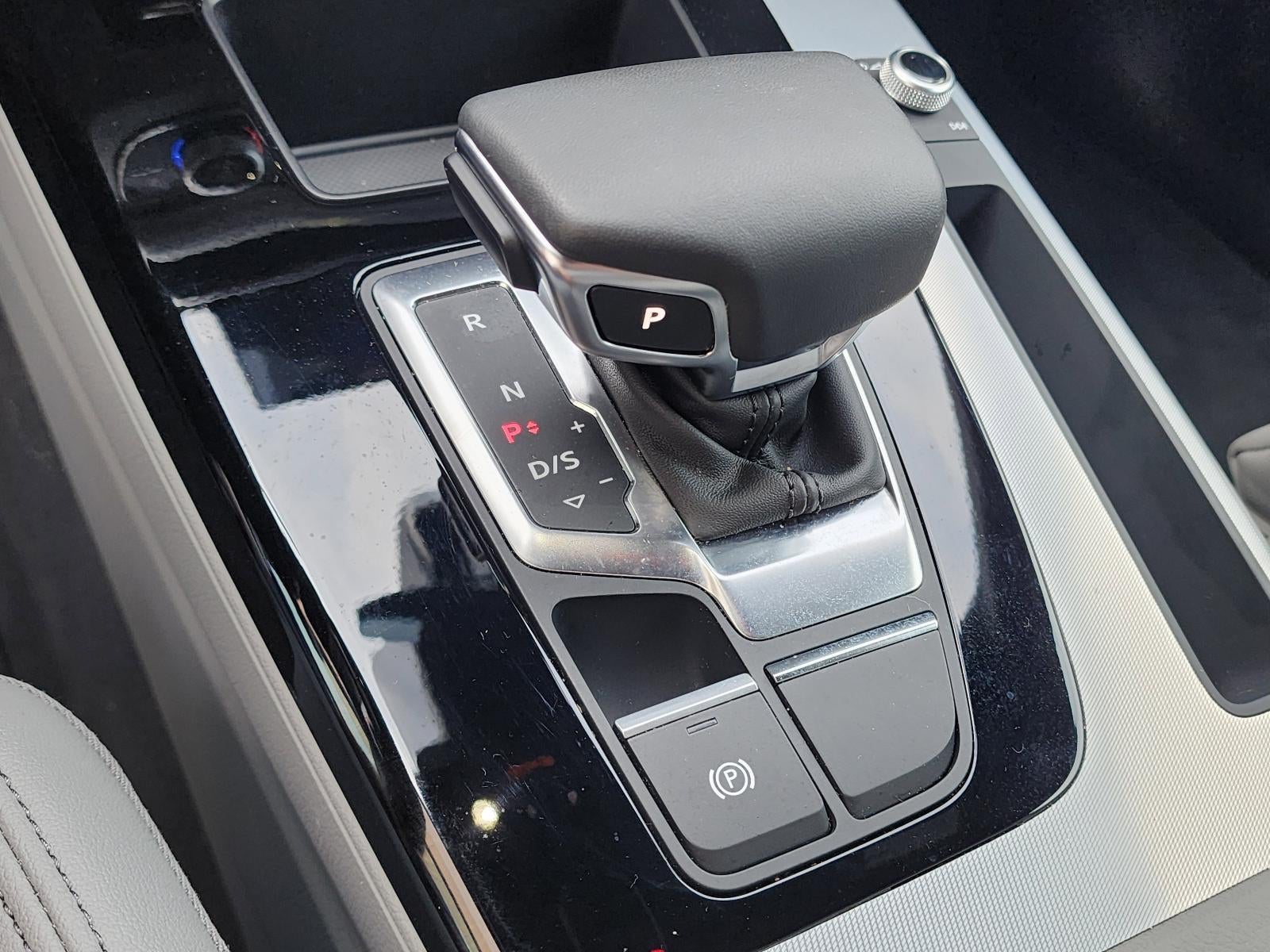 2025 Audi Q5 S line Premium 45 TFSI quattro