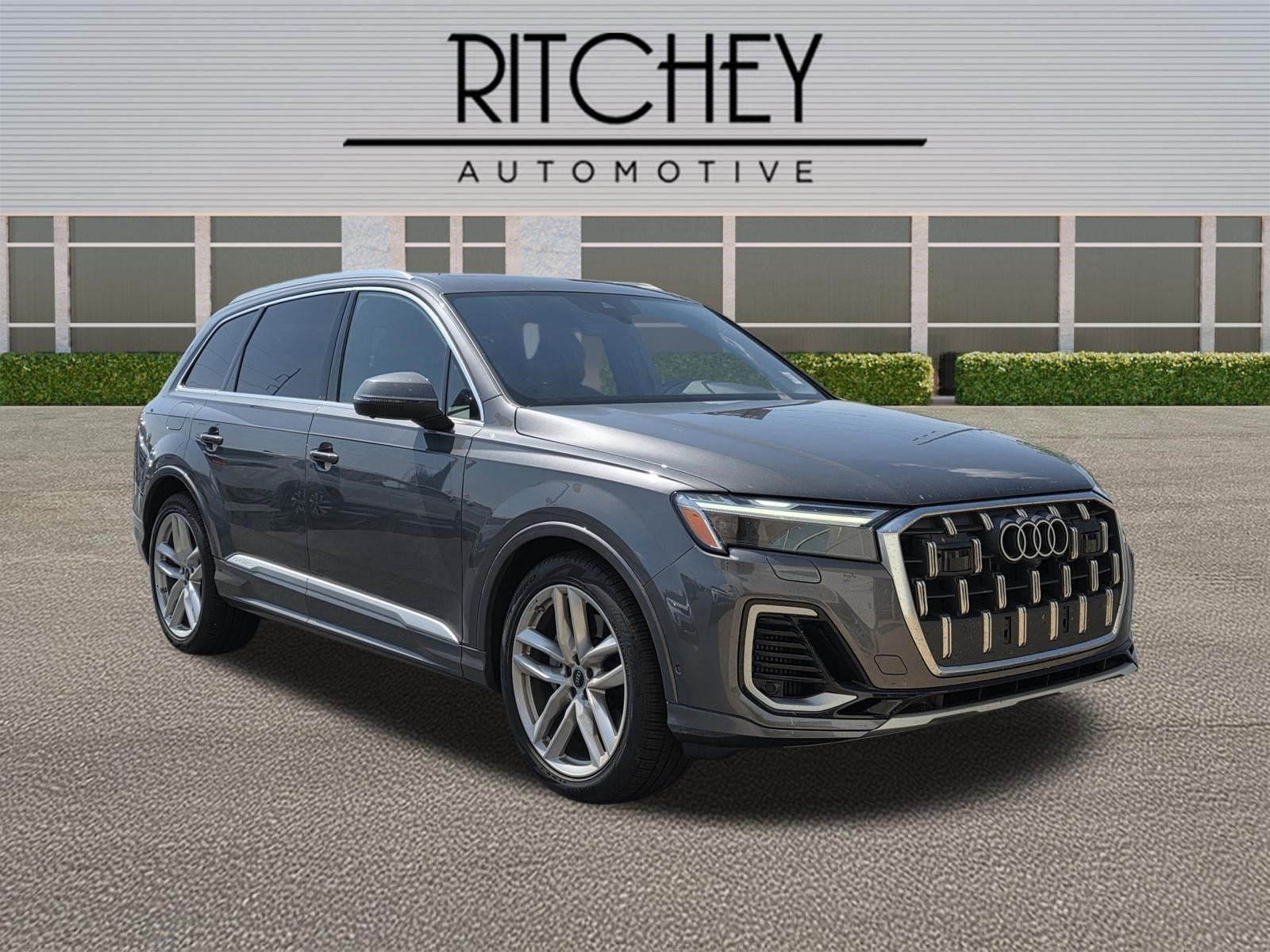 2025 Audi Q7 Premium Plus 55 TFSI quattro
