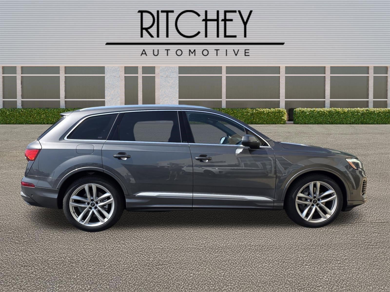 2025 Audi Q7 Premium Plus 55 TFSI quattro