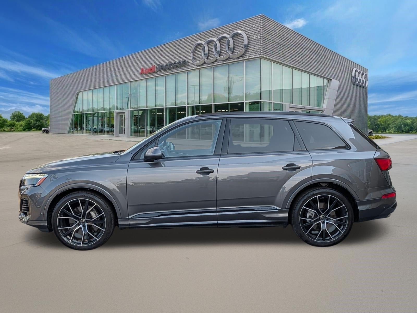 2025 Audi Q7 Prestige 55 TFSI quattro