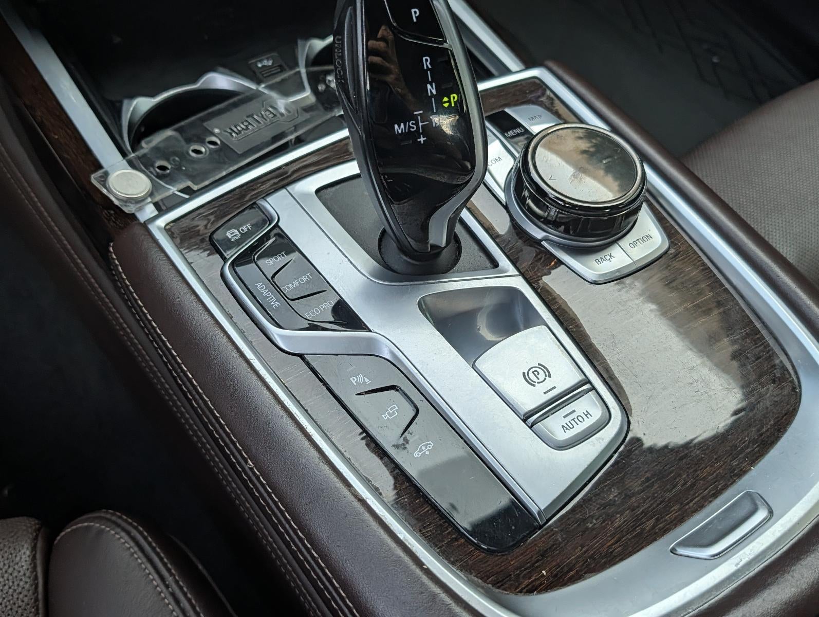 2020 BMW 740i Sedan