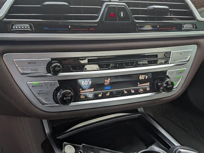 2020 BMW 740i Sedan