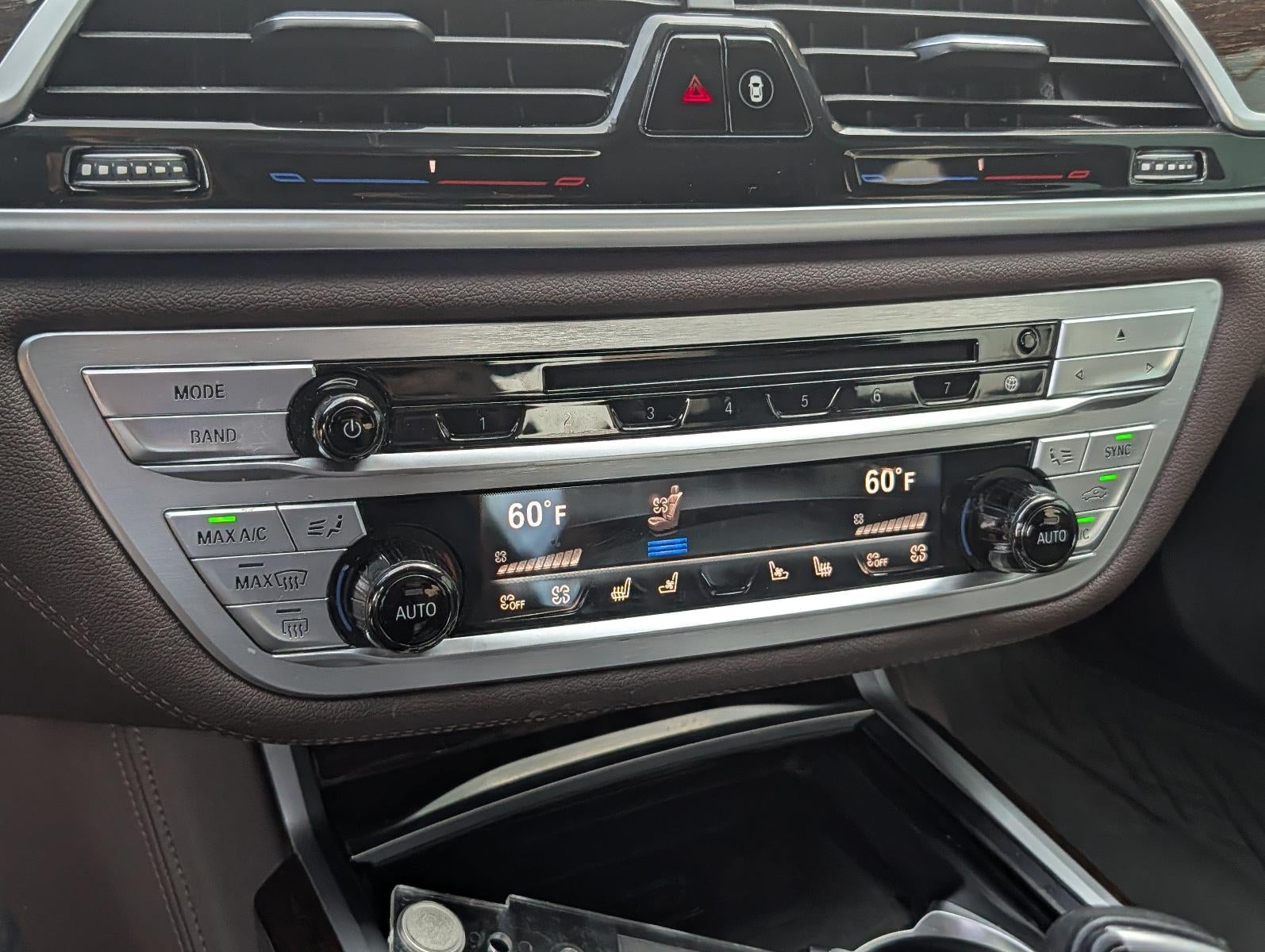 2020 BMW 740i Sedan