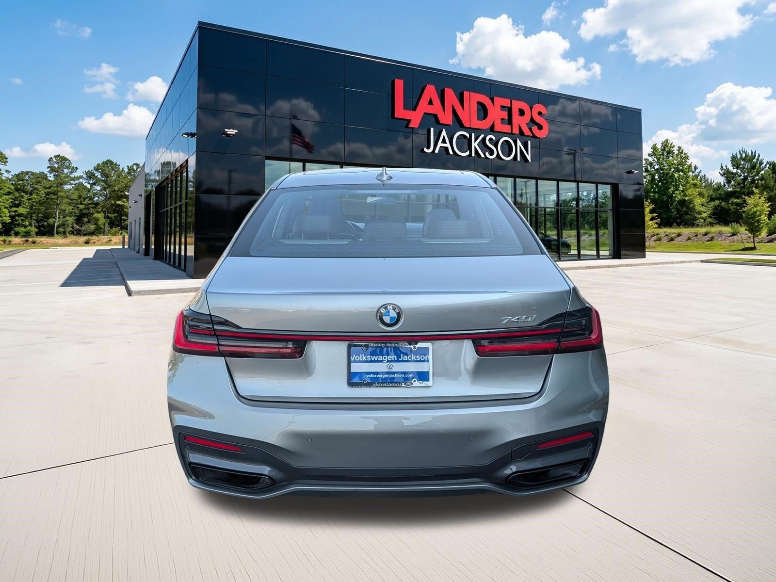 2020 BMW 740i Sedan