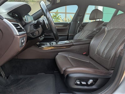 2020 BMW 740i Sedan