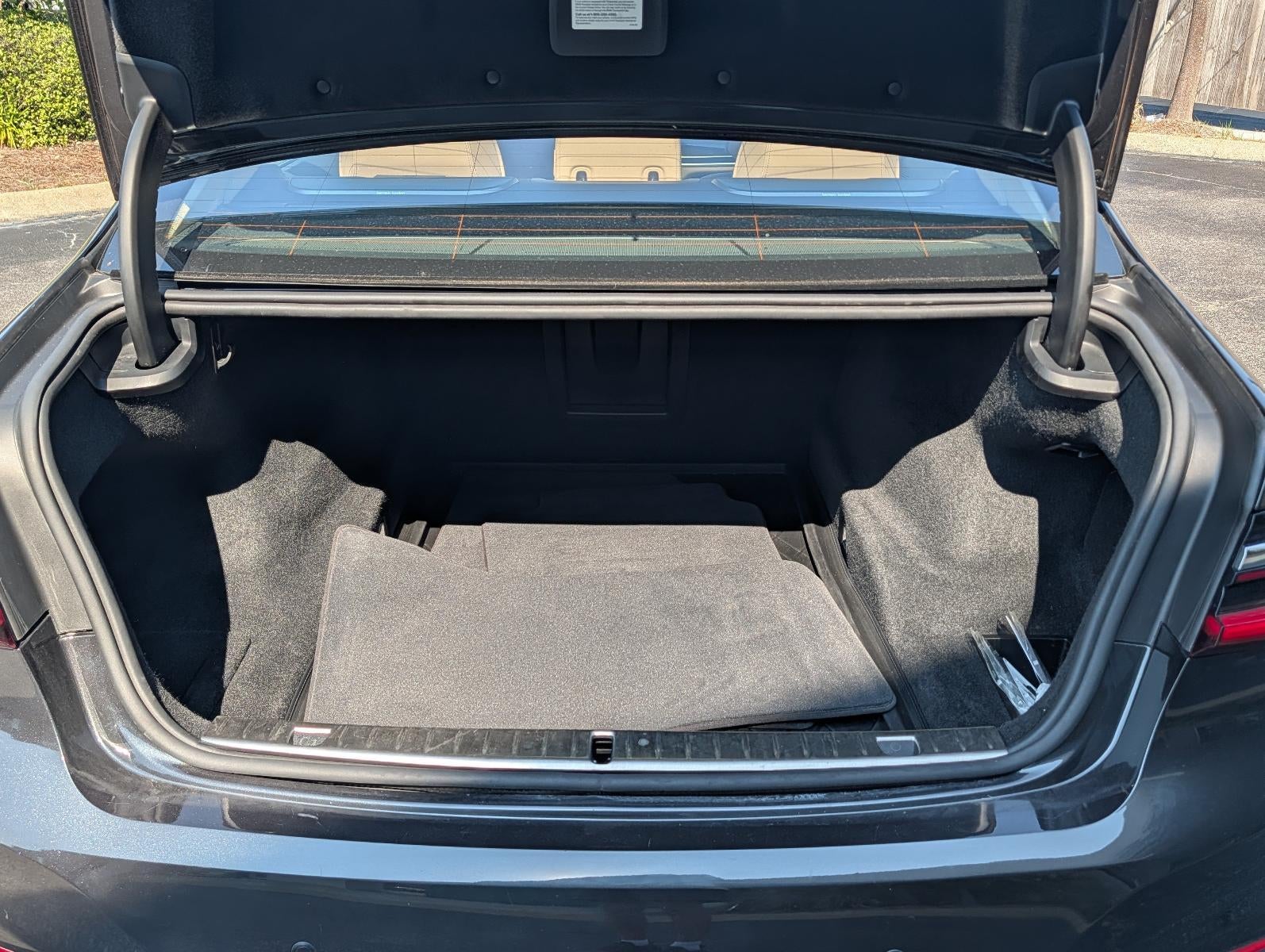 2022 BMW 750i xDrive Sedan