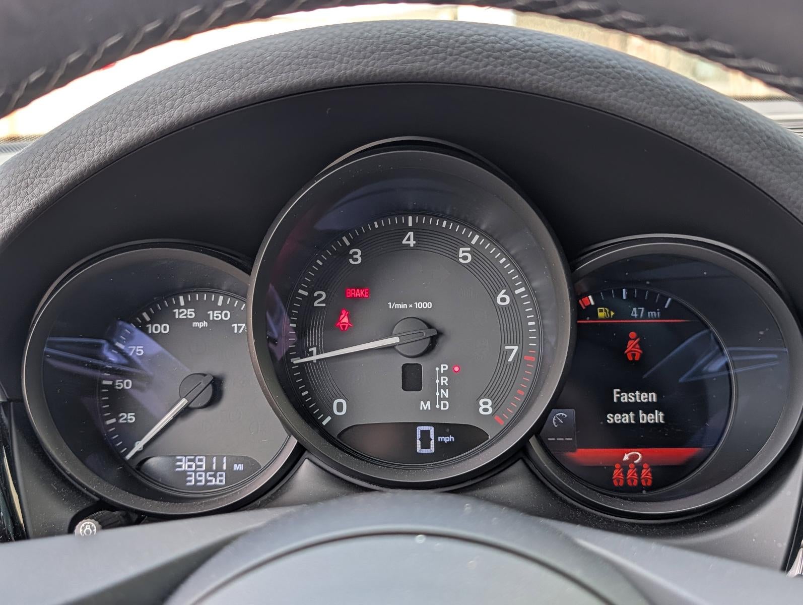 2023 Porsche Macan AWD