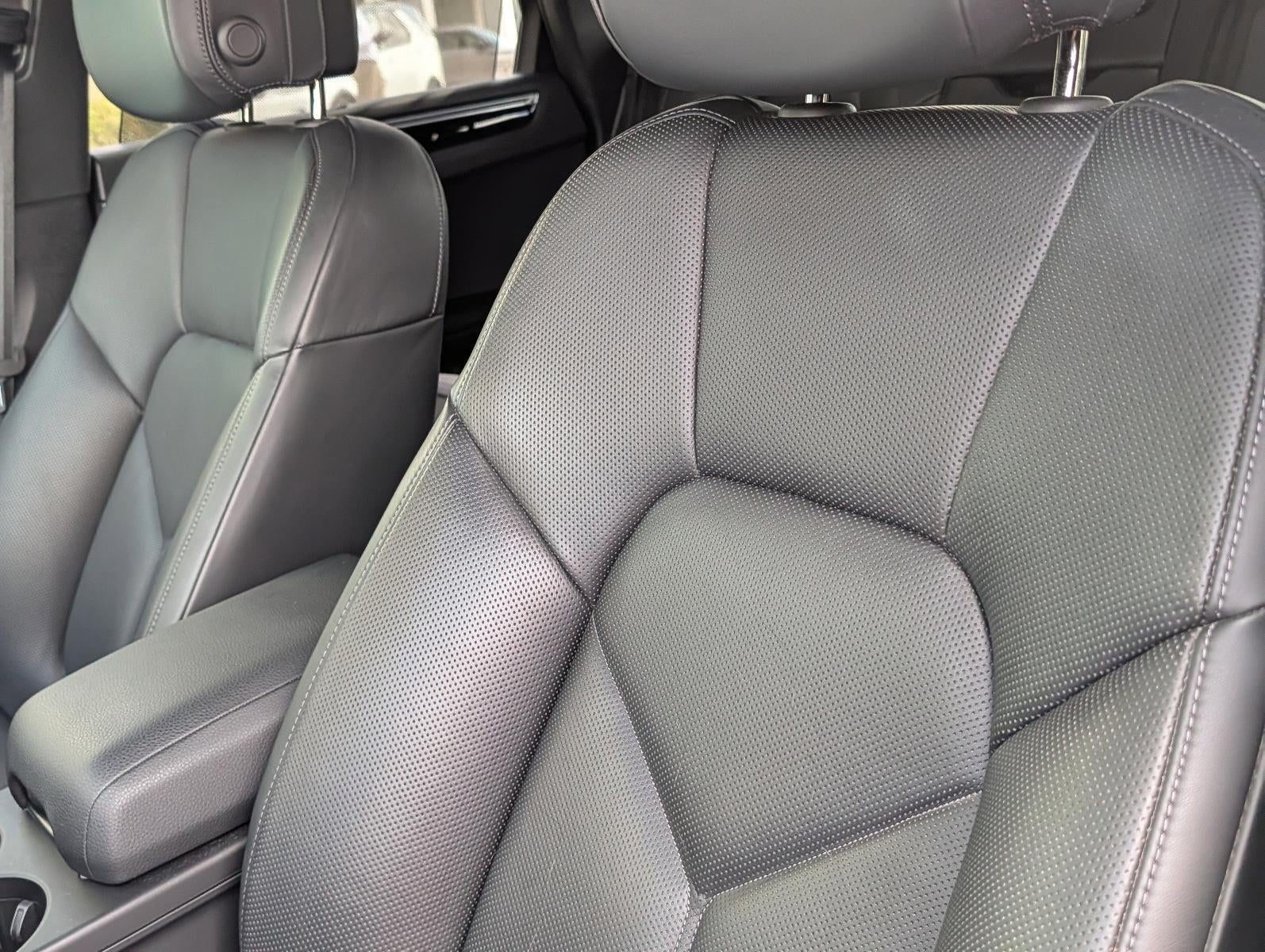 2023 Porsche Macan AWD