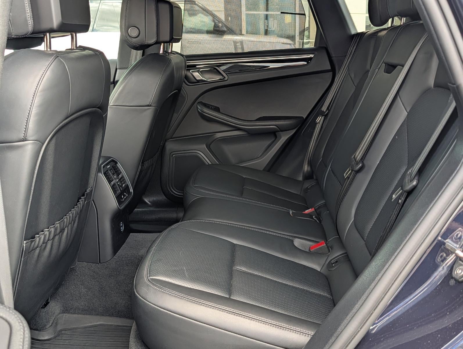 2023 Porsche Macan AWD