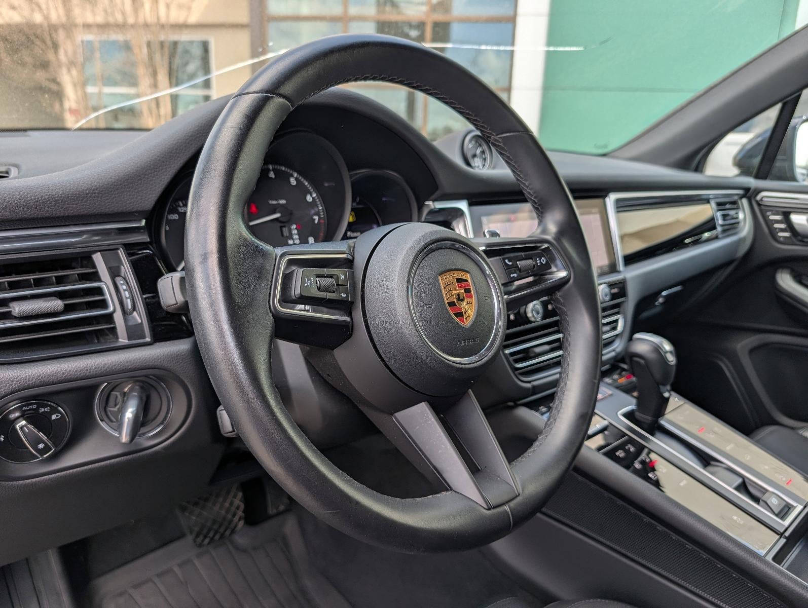 2023 Porsche Macan AWD