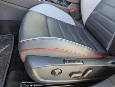 2023 Volkswagen Golf GTI 2.0T SE DSG