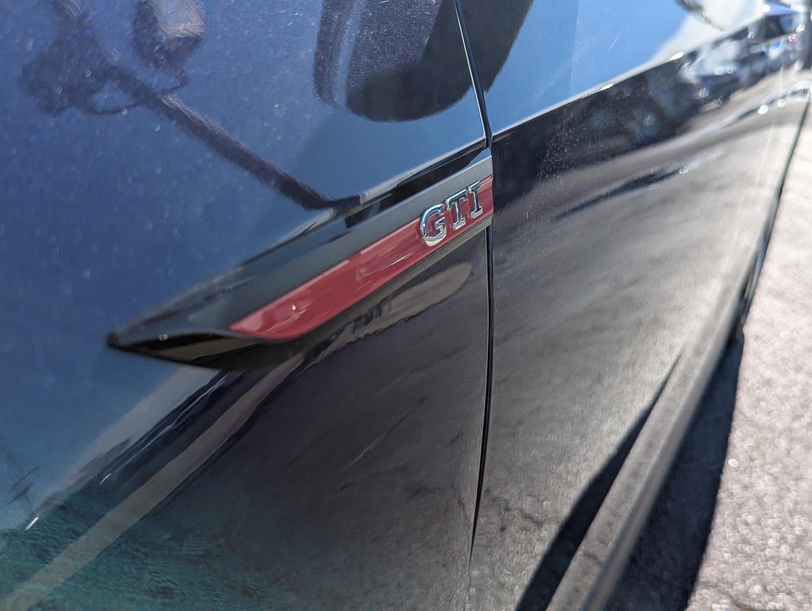 2023 Volkswagen Golf GTI 2.0T SE DSG