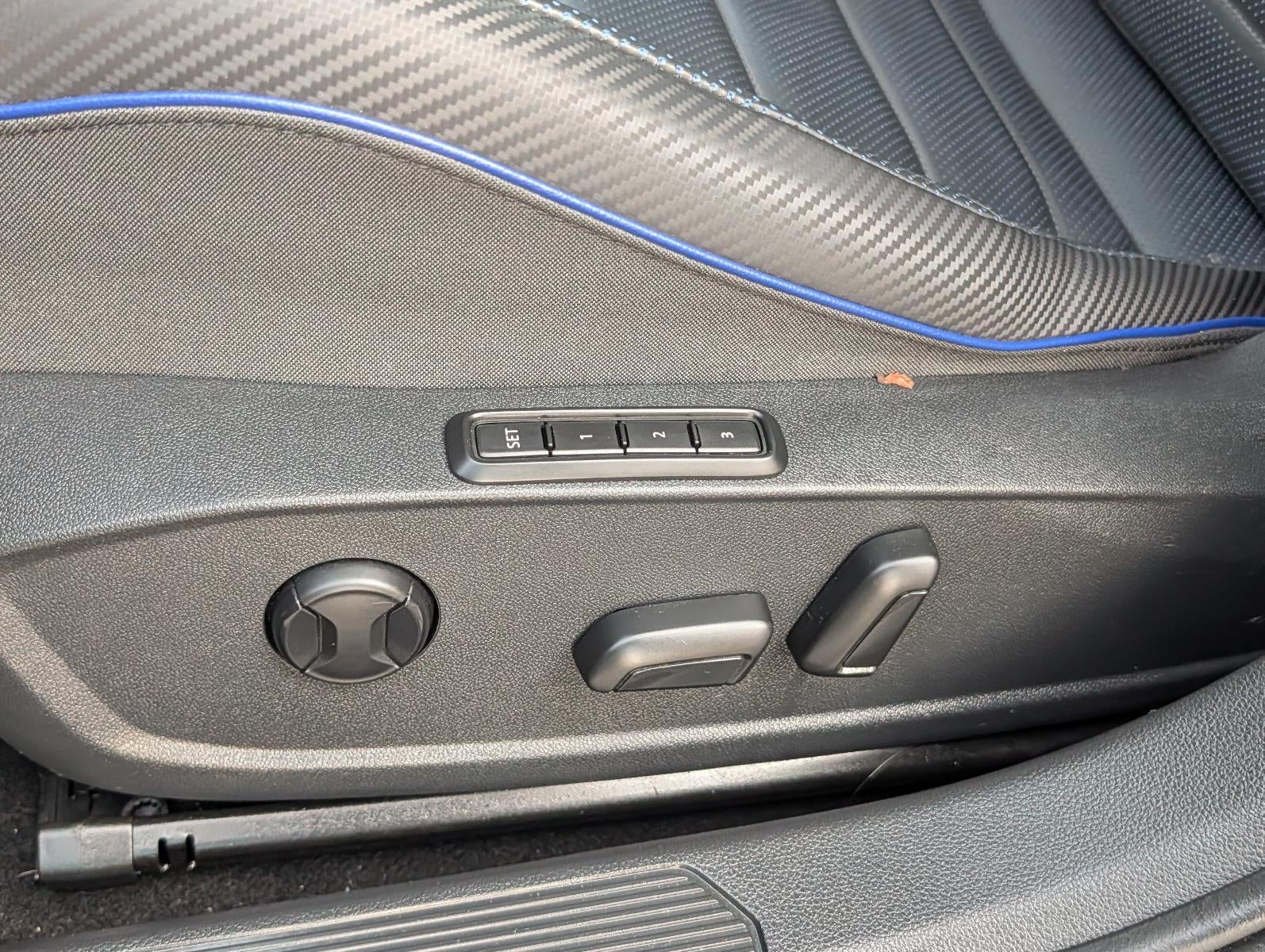2024 Volkswagen Golf R 2.0T Manual