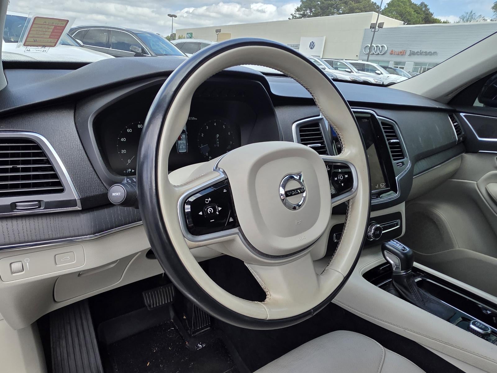 2020 Volvo XC90 T5 FWD Momentum 7 Passenger