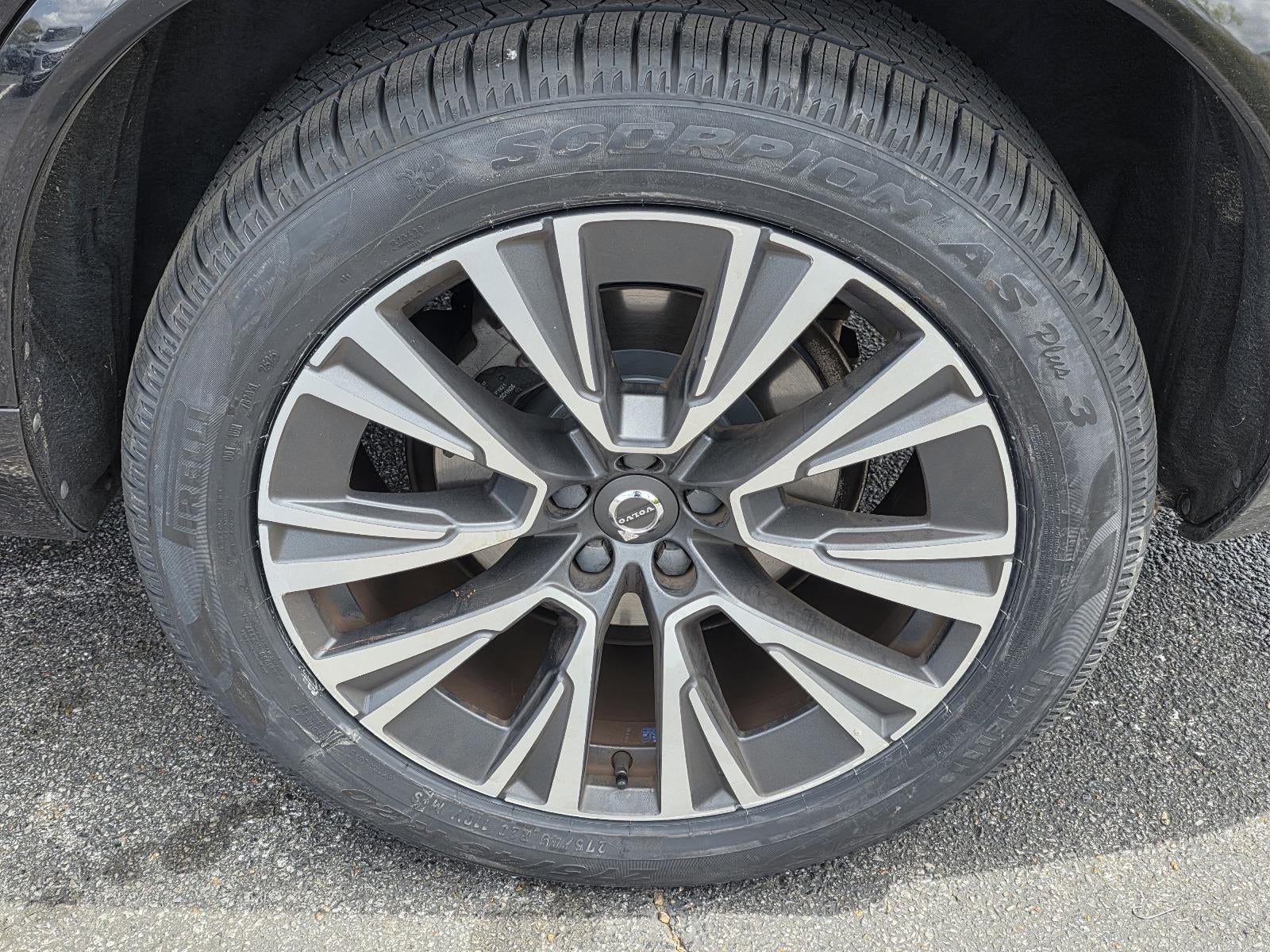 2020 Volvo XC90 T5 FWD Momentum 7 Passenger