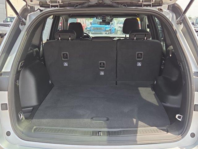 2025 Jeep Grand Cherokee Laredo 4x2