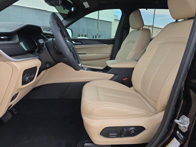 2025 Jeep Grand Cherokee L Limited 4x4