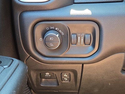 2025 RAM 1500 Big Horn 4x4 Crew Cab 5'7" Box