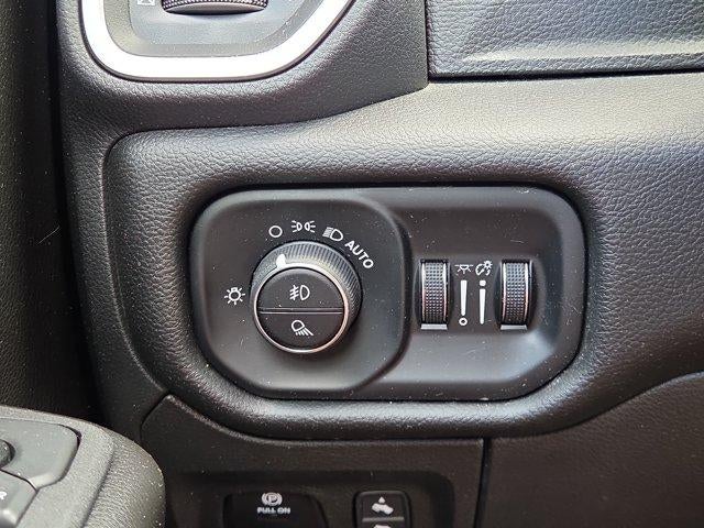2025 RAM 1500 Big Horn 4x4 Crew Cab 5'7" Box