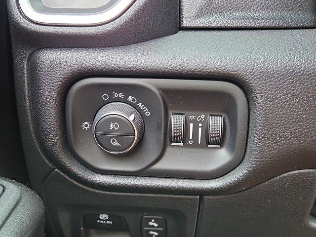 2025 RAM 1500 Big Horn 4x4 Crew Cab 5'7" Box