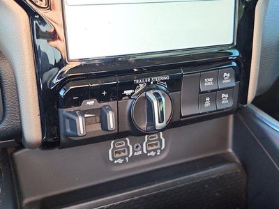 2022 RAM 1500 Laramie 4x4 Crew Cab 5'7" Box