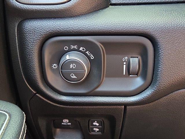 2021 RAM 1500 Rebel 4x4 Crew Cab 5'7" Box