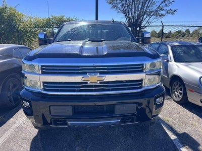 2015 Chevrolet Silverado 2500HD Built After Aug 14 Crew Cab Standard Box 4-Wheel Drive High Country