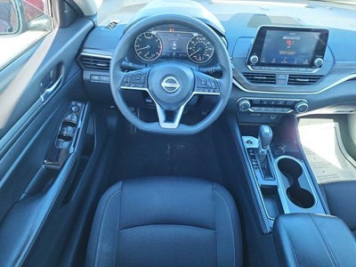2023 Nissan Altima 2.5 SV Sedan