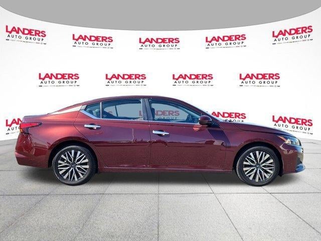 2023 Nissan Altima 2.5 SV Sedan