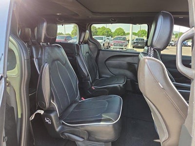 2024 Chrysler Pacifica Limited FWD