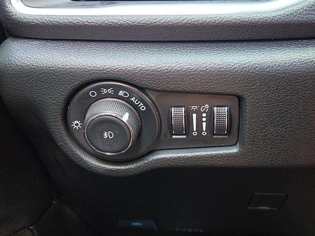 2024 Chrysler Pacifica Limited FWD