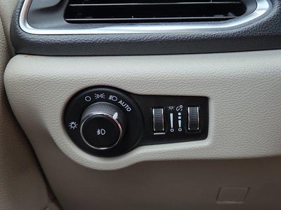 2023 Chrysler Pacifica Limited FWD