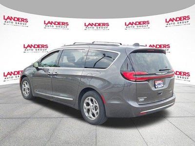 2023 Chrysler Pacifica Limited FWD