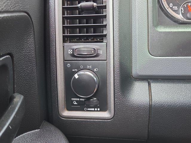 2018 RAM 2500 Tradesman 4x4 Crew Cab 6'4" Box