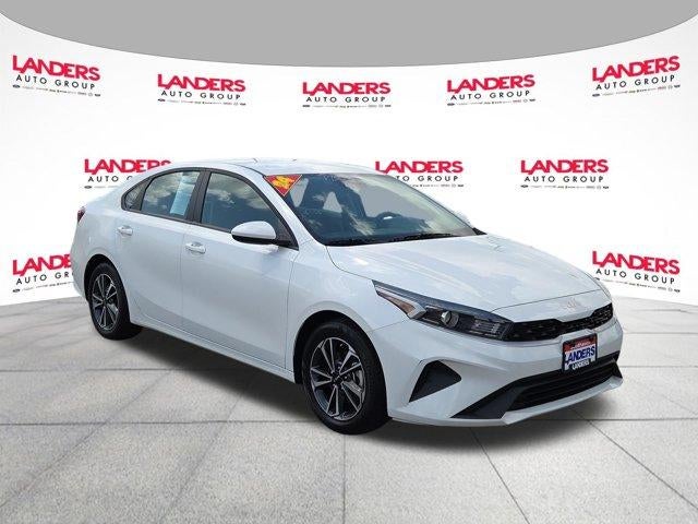 2024 Kia Forte LXS IVT