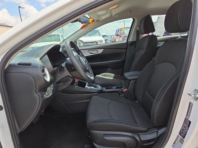2024 Kia Forte LXS IVT