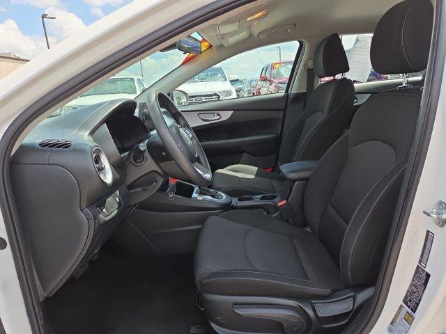2024 Kia Forte LXS IVT