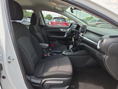 2024 Kia Forte LXS IVT
