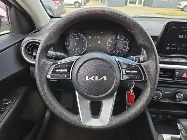 2024 Kia Forte LXS IVT