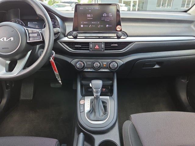 2024 Kia Forte LXS IVT